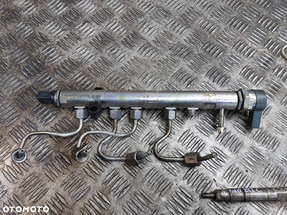 POMPA WTRYSKOWA WTRYSKIWACZE KOMPLET BMW F11 2.0 D N47 0445010517 7810702 - 7
