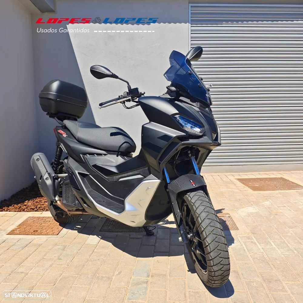 Aprilia SR GT 125 - 1