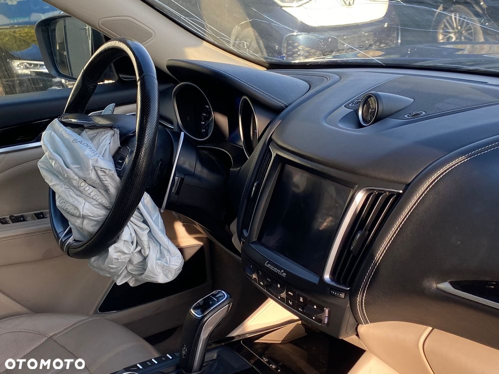 Maserati Levante - 14