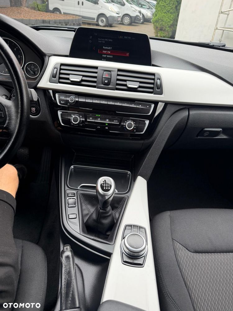 BMW Seria 3 318d Luxury Line Purity - 21