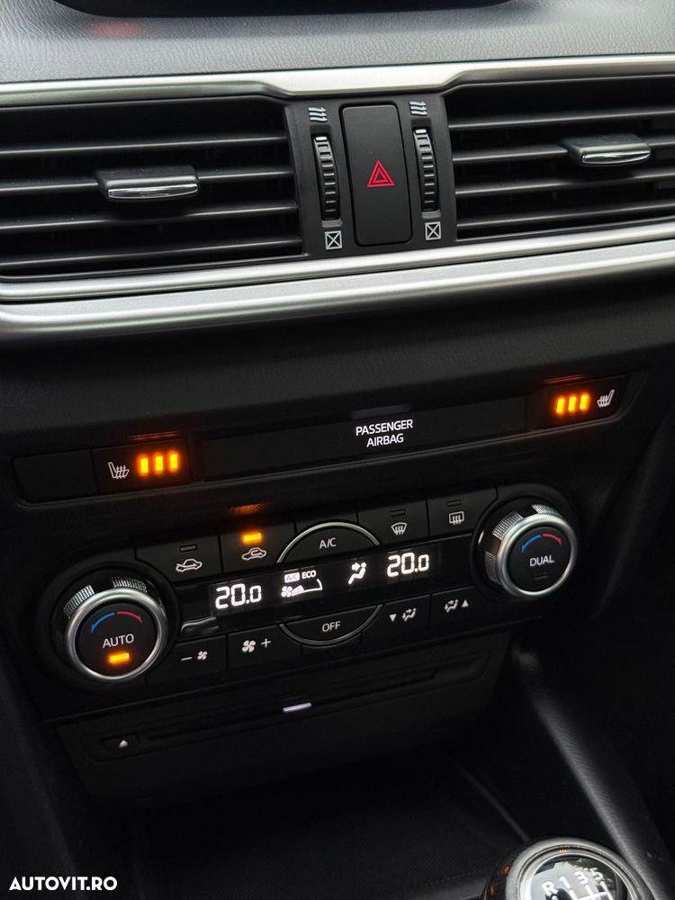 Mazda 3 - 17