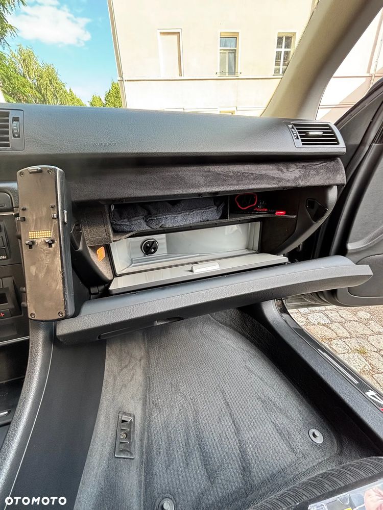 Audi A4 Avant 2.0 TDI DPF - 12
