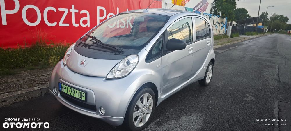 Peugeot iOn Active - 8