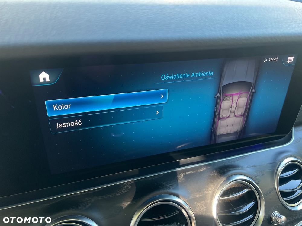 Mercedes-Benz Klasa E 220 d T 9G-TRONIC Sportstyle Edition - 17