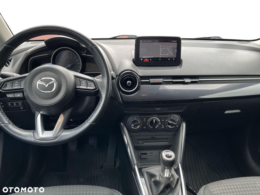 Mazda 2 - 16