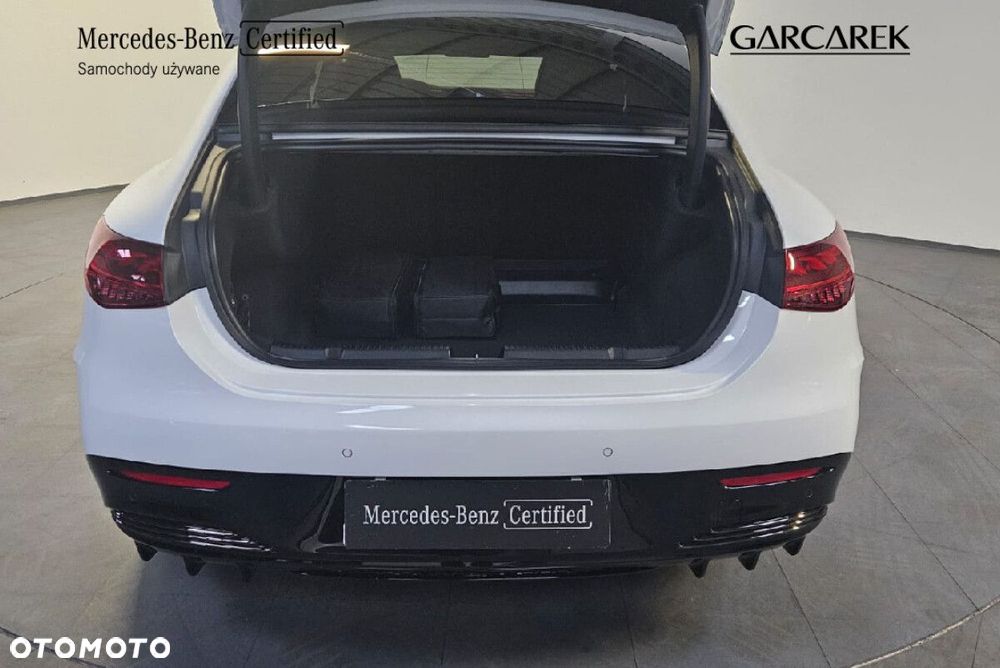 Mercedes-Benz EQE - 15