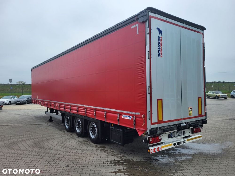 Schmitz Cargobull Mega Varios; oś podnoszona; system BDE - 3