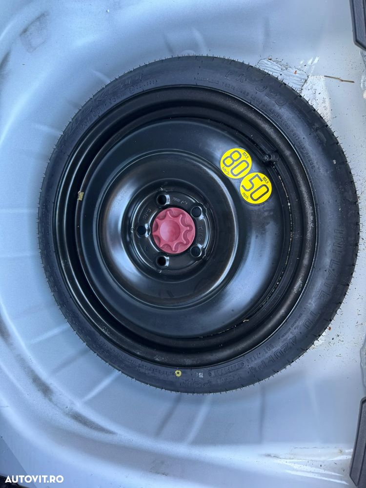 Toyota Corolla 1.8 HSD Business Plus - 19