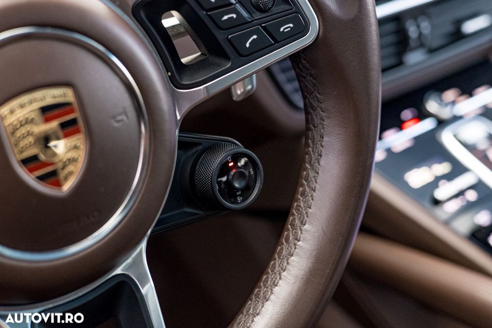 Porsche Cayenne - 29