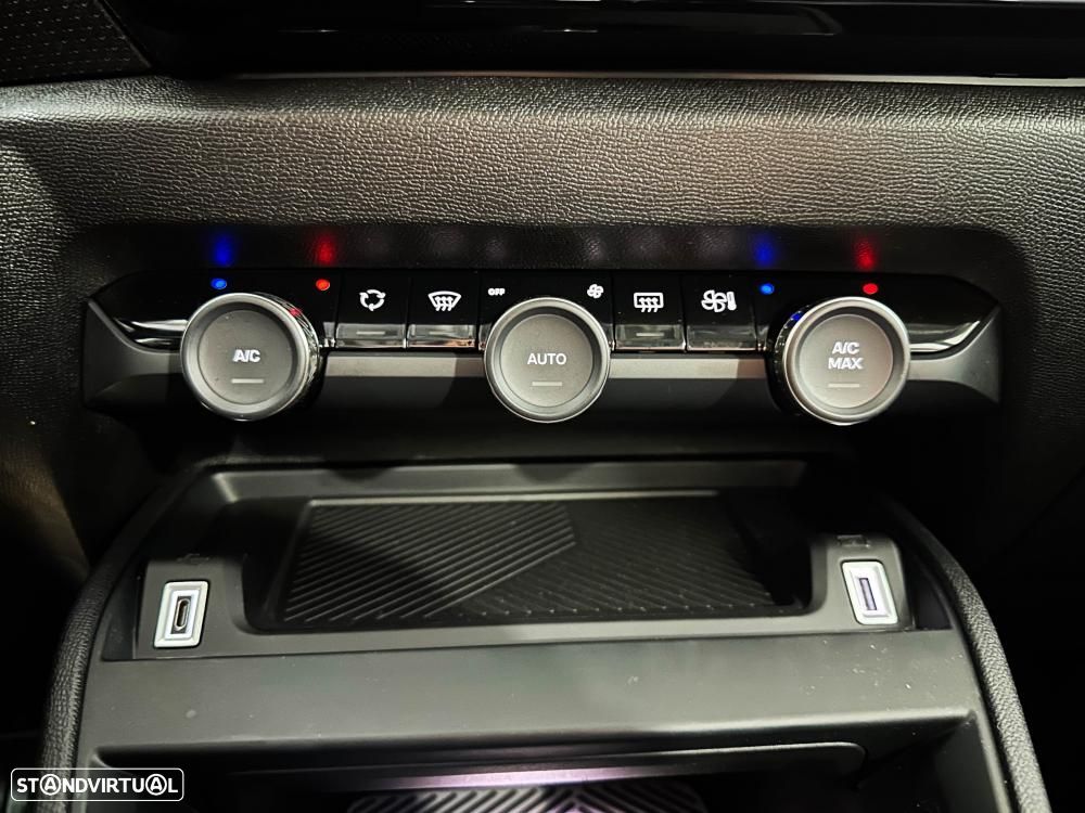 Citroën C4 PureTech 130 Stop&Start EAT8 PLUS - 33