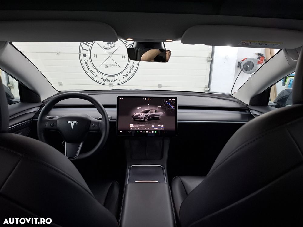 Tesla Model 3 RWD - 11
