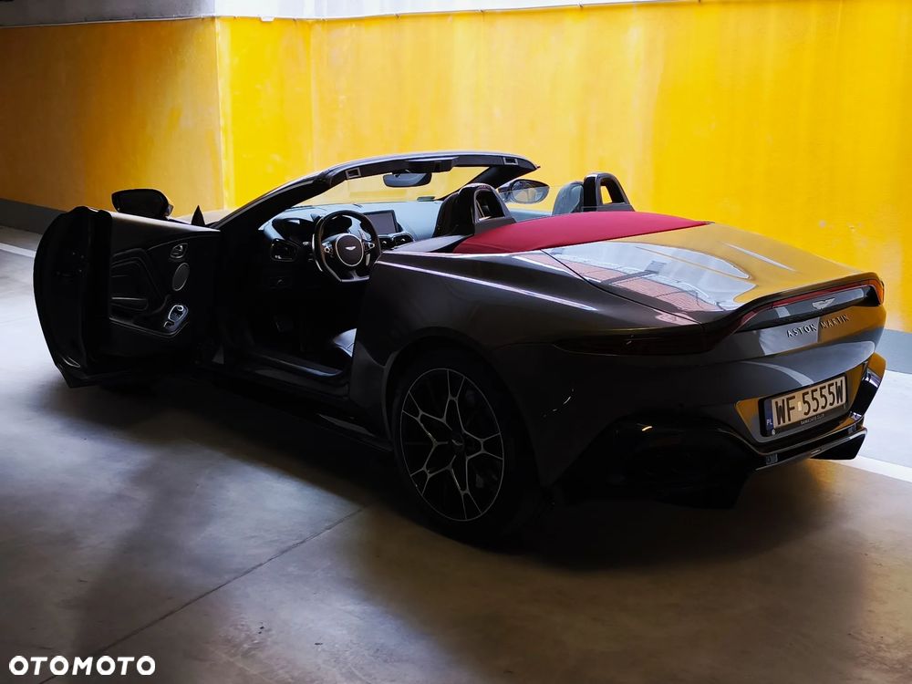 Aston Martin Vantage - 17