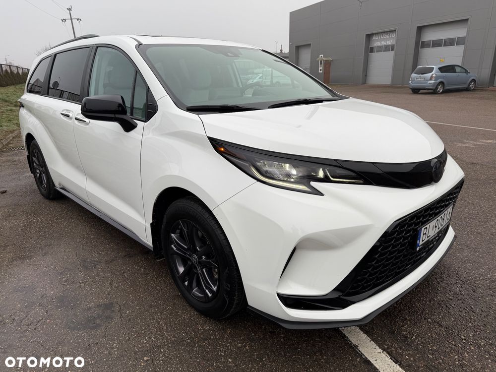 Toyota Sienna - 14