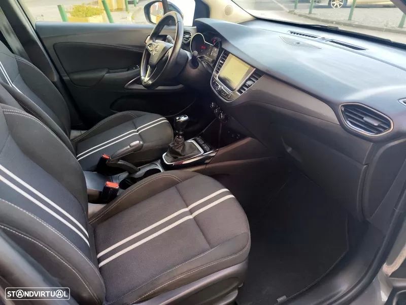 Opel Crossland 1.2 T Design & Tech - 6