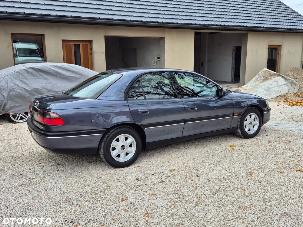 Opel Omega 2.0 CD - 26