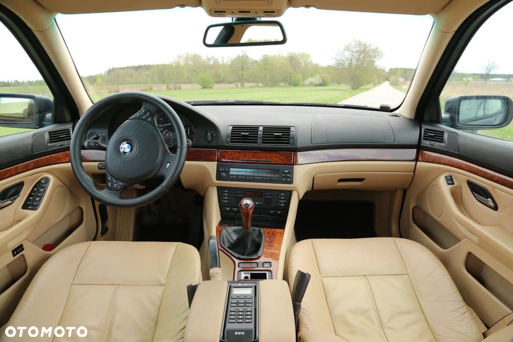 BMW Seria 5 530i Touring Edition Sport - 15