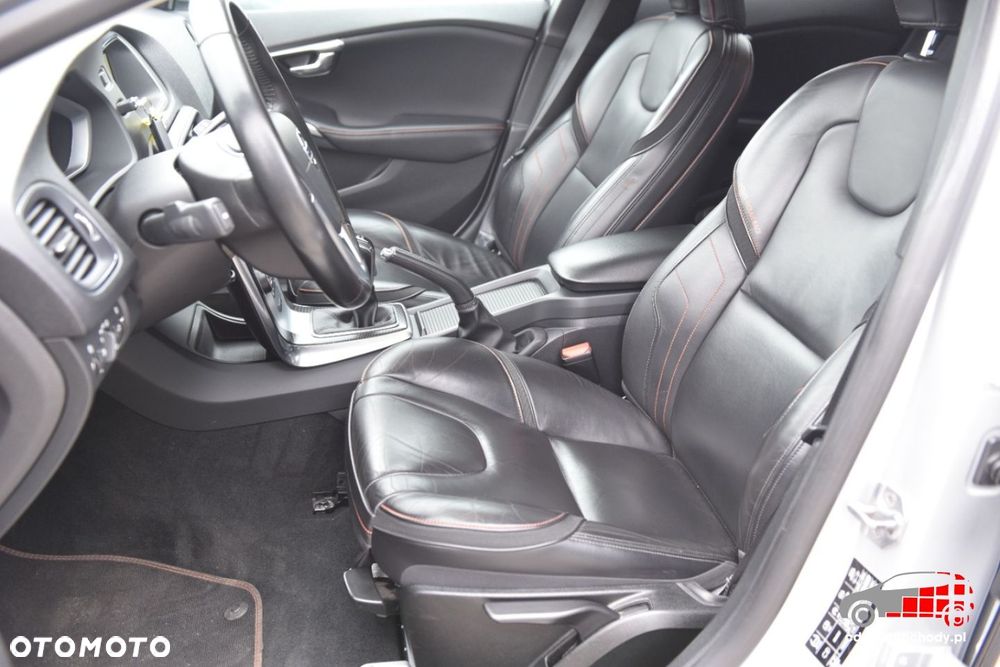 Volvo V40 - 18