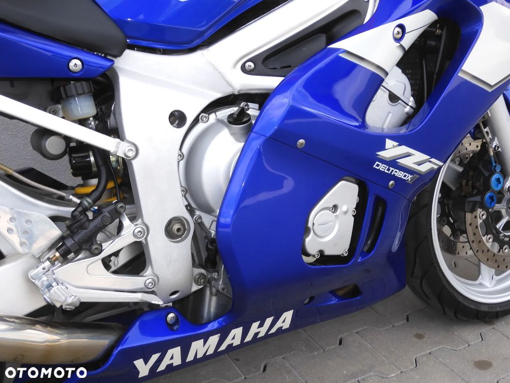 Yamaha R6 - 8