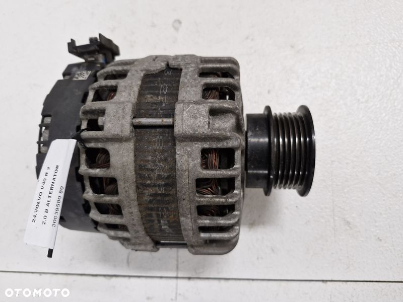VOLVO V40 II 2 2.0 D ALTERNATOR 30659580 - 2