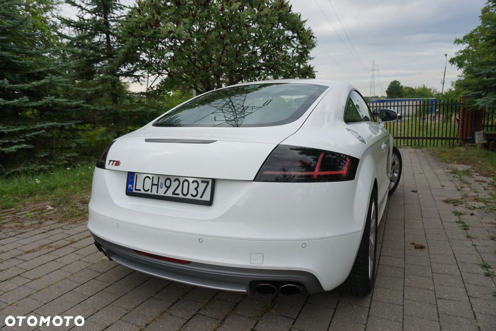 Audi TT S Coupé Standard - 11