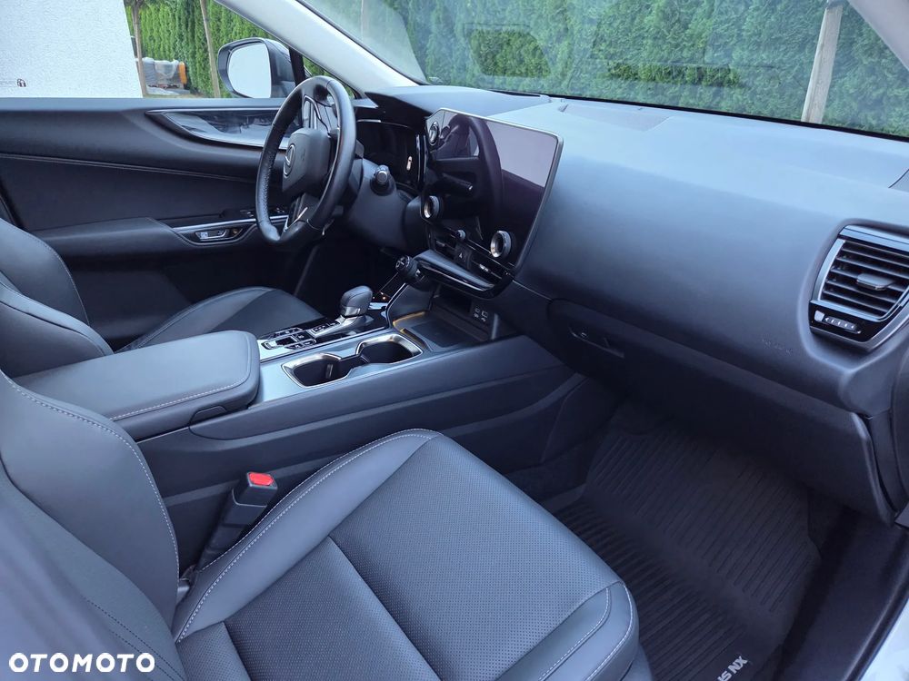 Lexus NX 350h Prestige AWD - 8