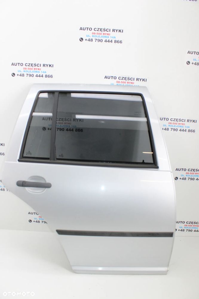 VW Golf IV Kombi Drzwi Prawy Tył LA7W - 1