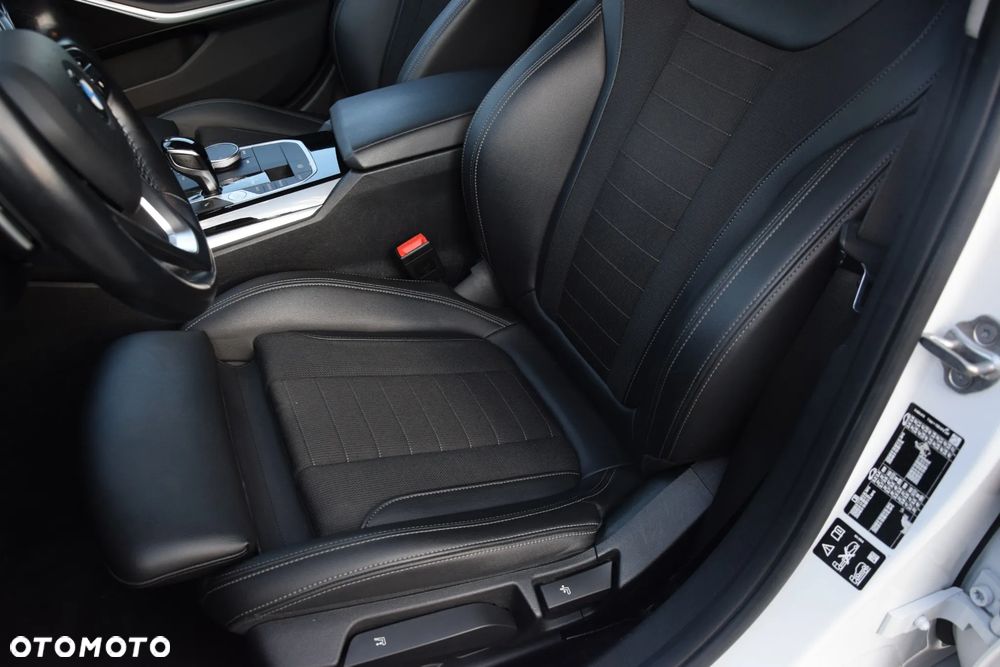 BMW Seria 3 320d xDrive Luxury Line Purity sport - 19