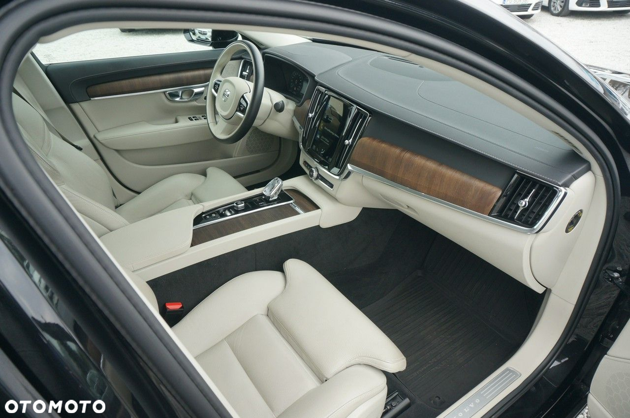 Volvo S90 - 40