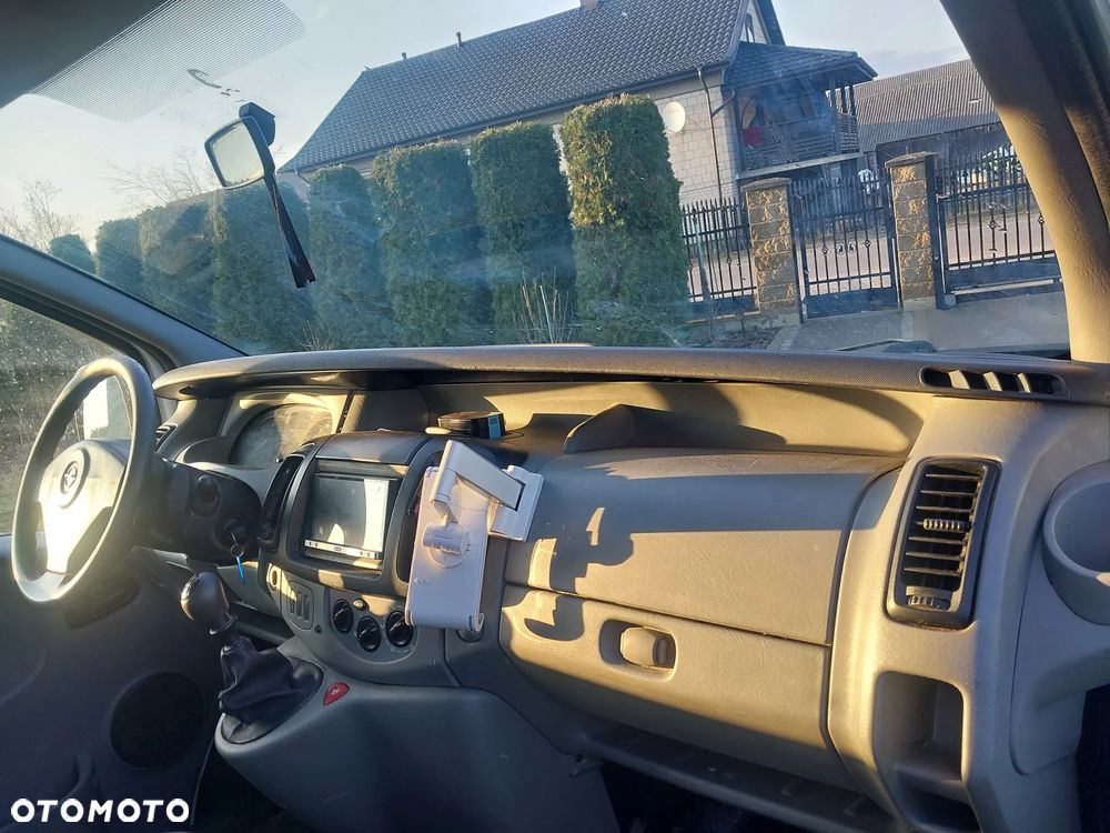 Opel vivaro - 9