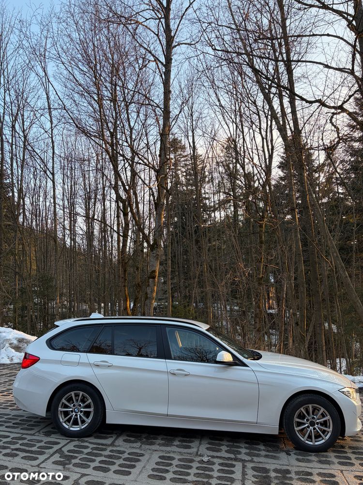 BMW Seria 3 320d - 12