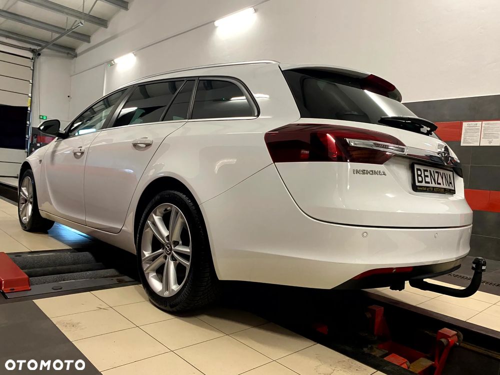 Opel Insignia 1.6 T Executive S&S - 9