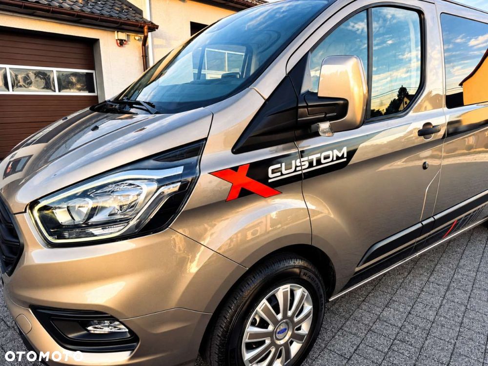 Ford E-Tourneo Custom - 27