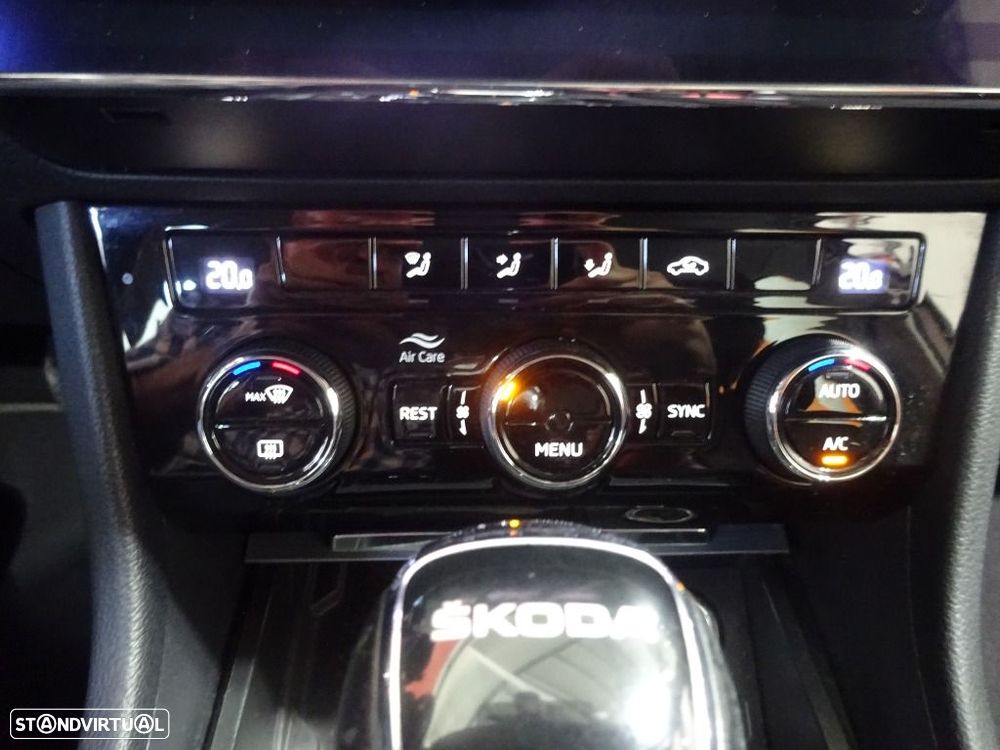 Skoda Superb Break 2.0 TDI Ambition DSG - 29