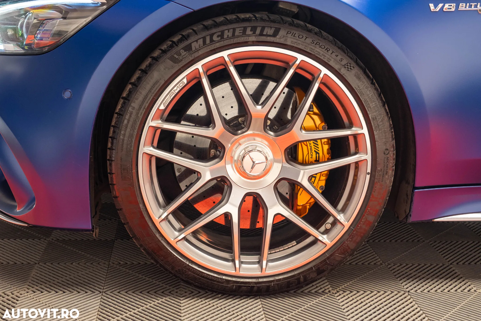 Mercedes-Benz AMG GT-S 63 4MATIC+ - 8