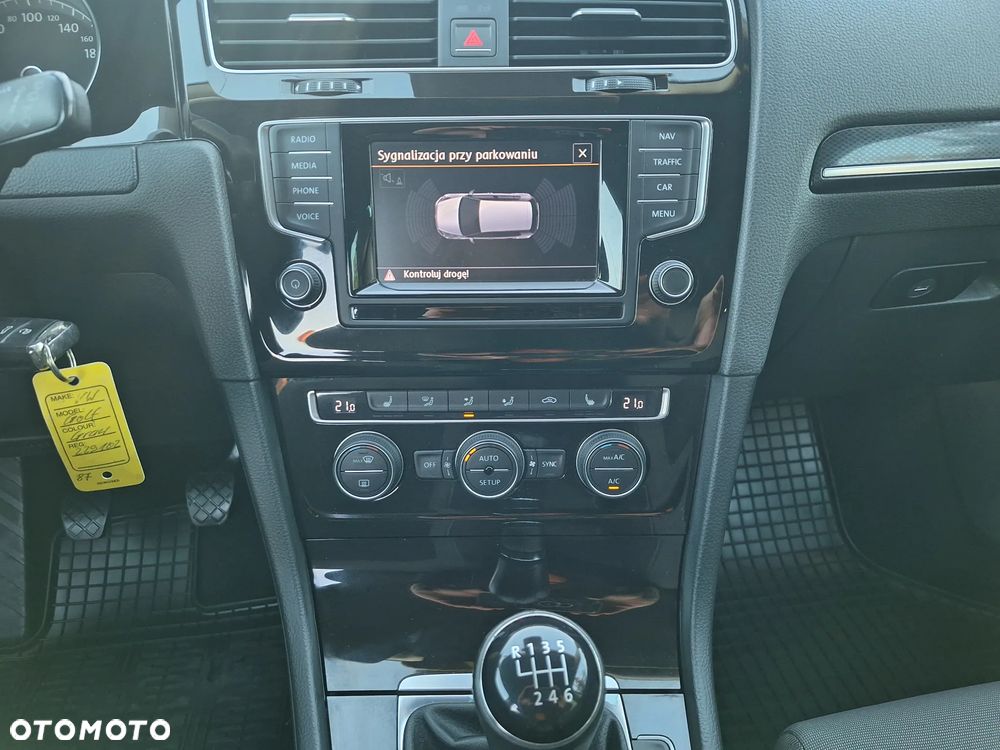 Volkswagen Golf - 15