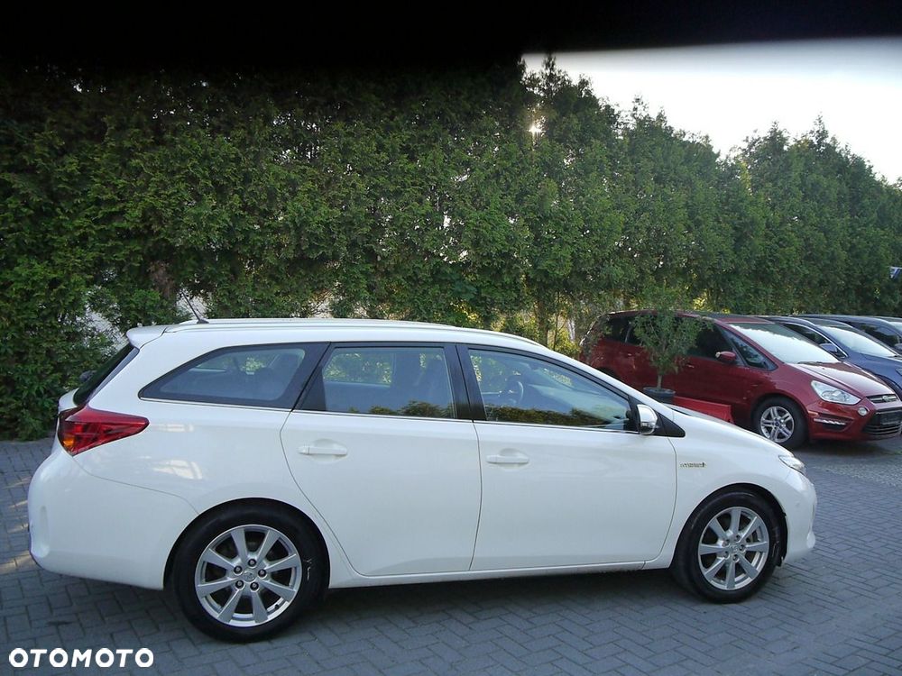 Toyota Auris - 11