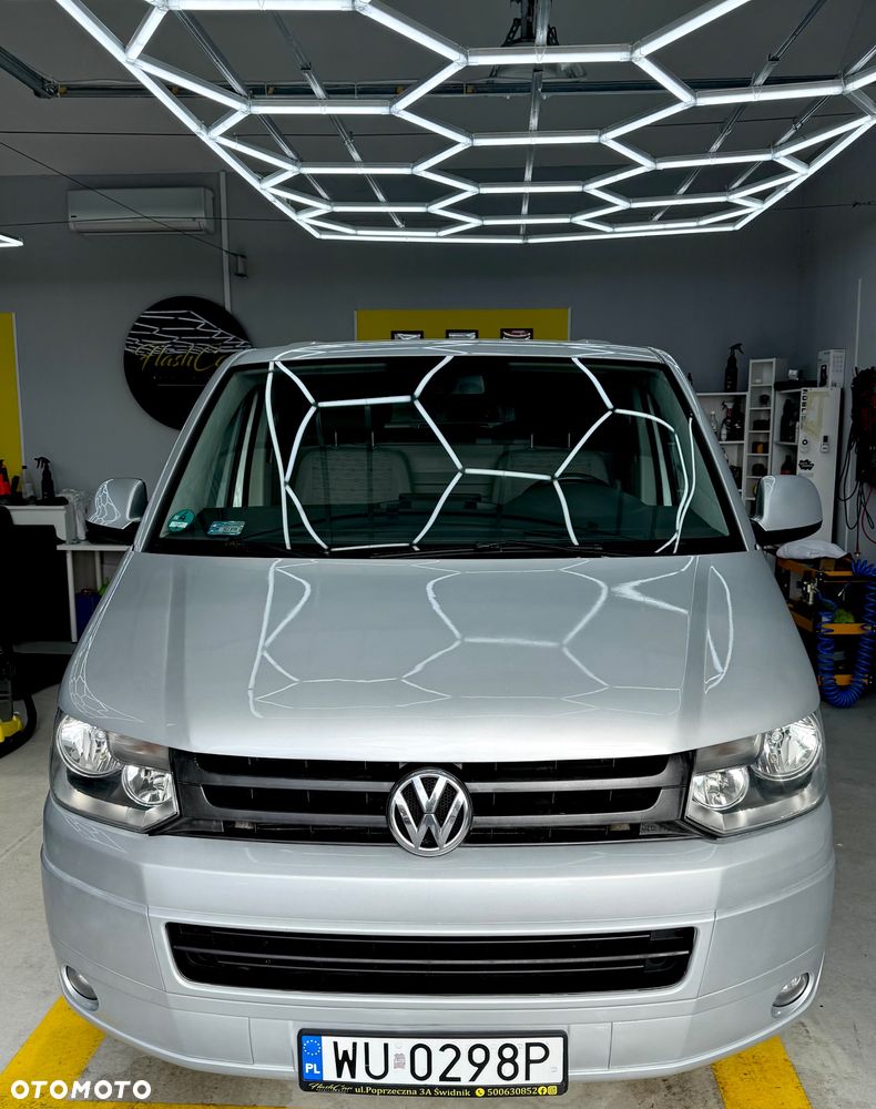 Volkswagen Transporter - 1
