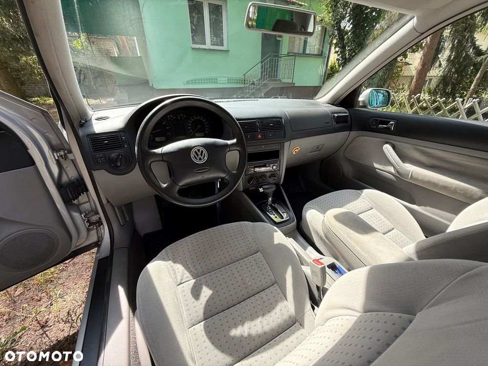 Volkswagen Golf 2.0 Comfortline - 8