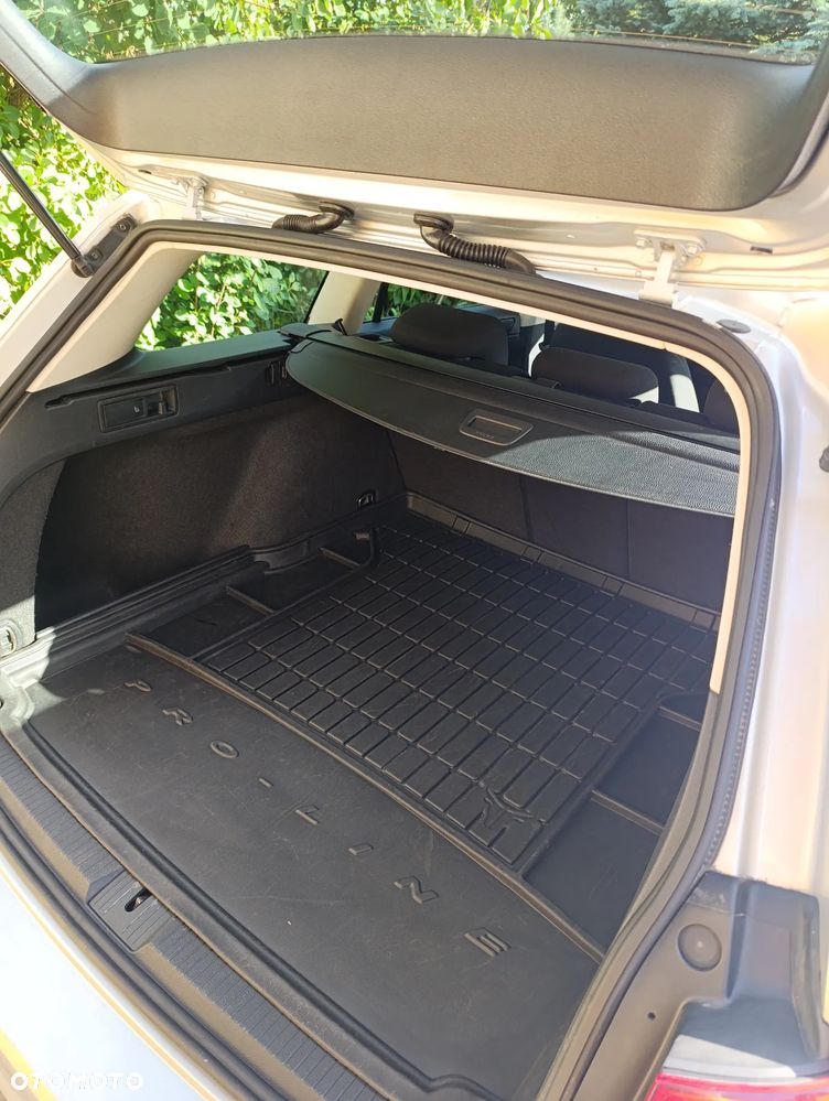 Volkswagen Passat 2.0 TDI BMT Trendline - 6