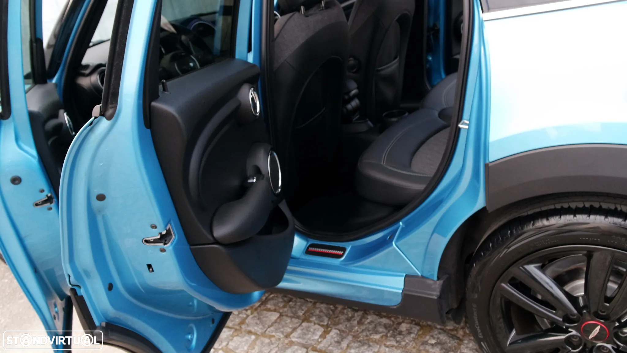 MINI 5 Portas Cooper D - 45