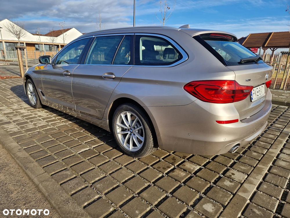 BMW Seria 5 520d xDrive - 4