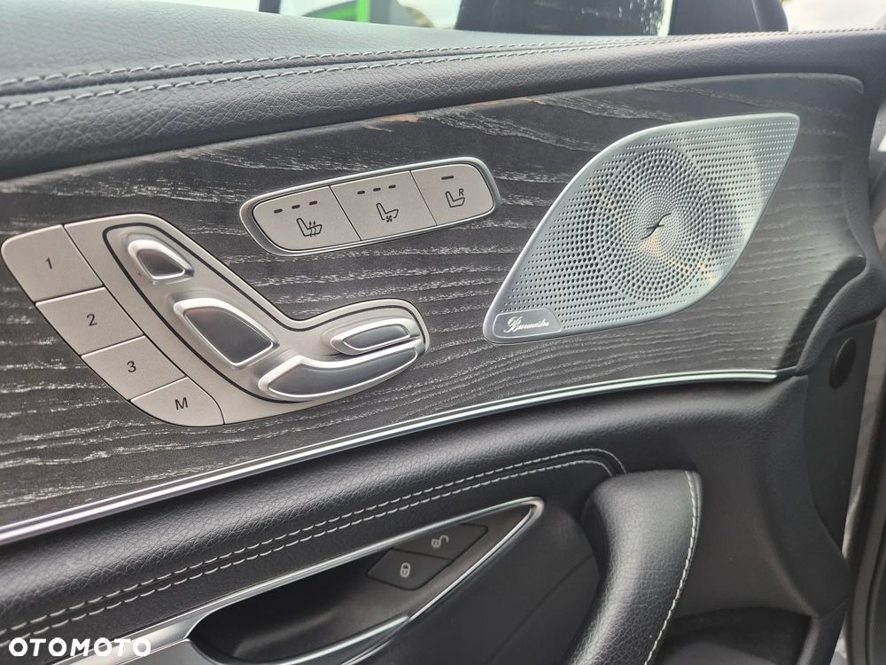 Mercedes-Benz CLS - 11