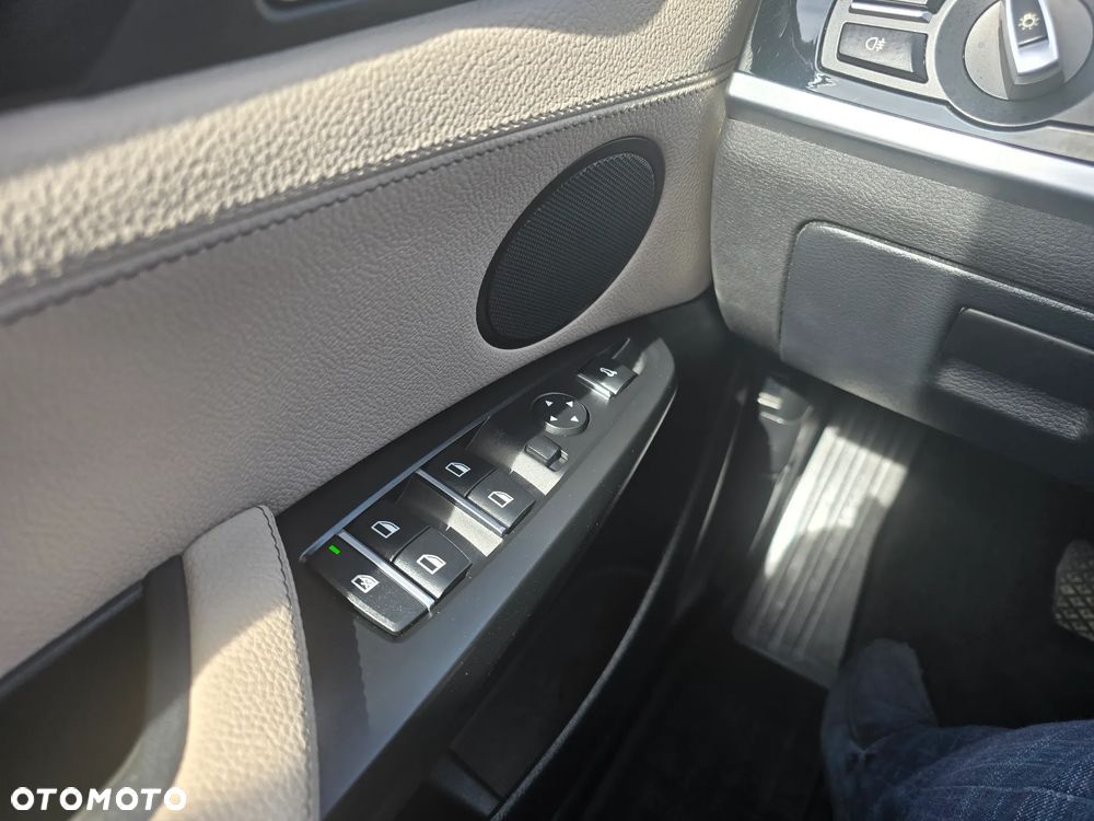 BMW X3 xDrive20d - 24