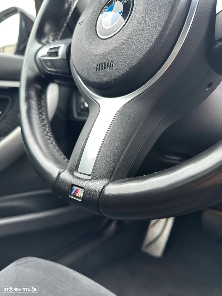 BMW 330 e iPerformance Pack M - 13