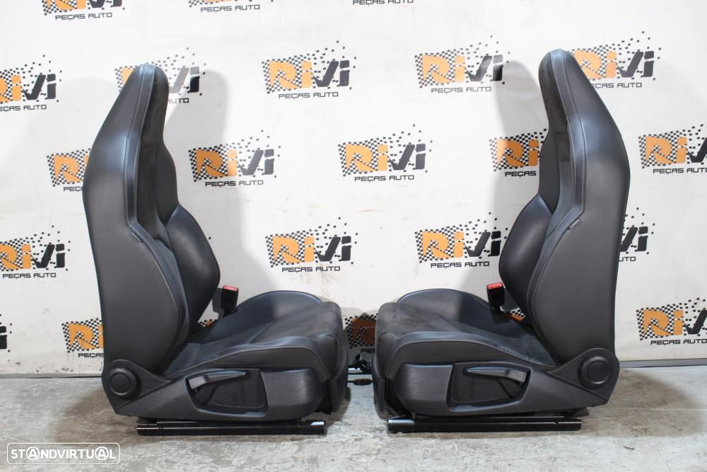 Conjunto De Bancos Seat Leon (5F1)  Bancos Seat Leon 5F Cupra Em Pele - 5