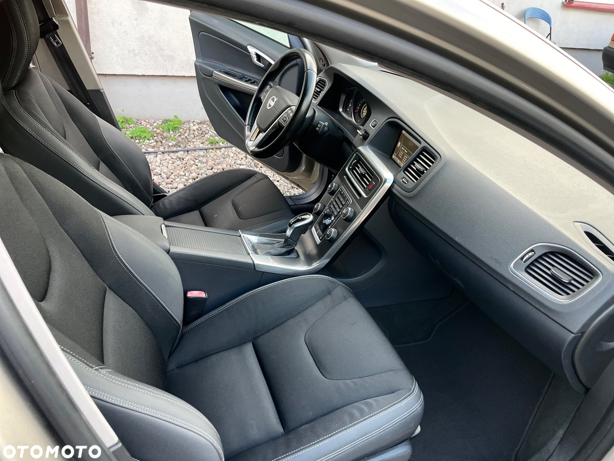 Volvo V60 D3 Geartronic Momentum - 14