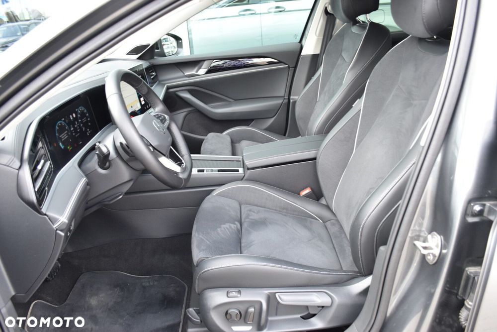 Volkswagen Passat - 32