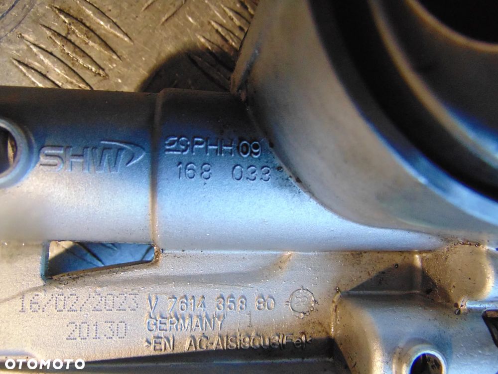 Pompa oleju Peugeot 308 1,6 thp V761435880 - 2