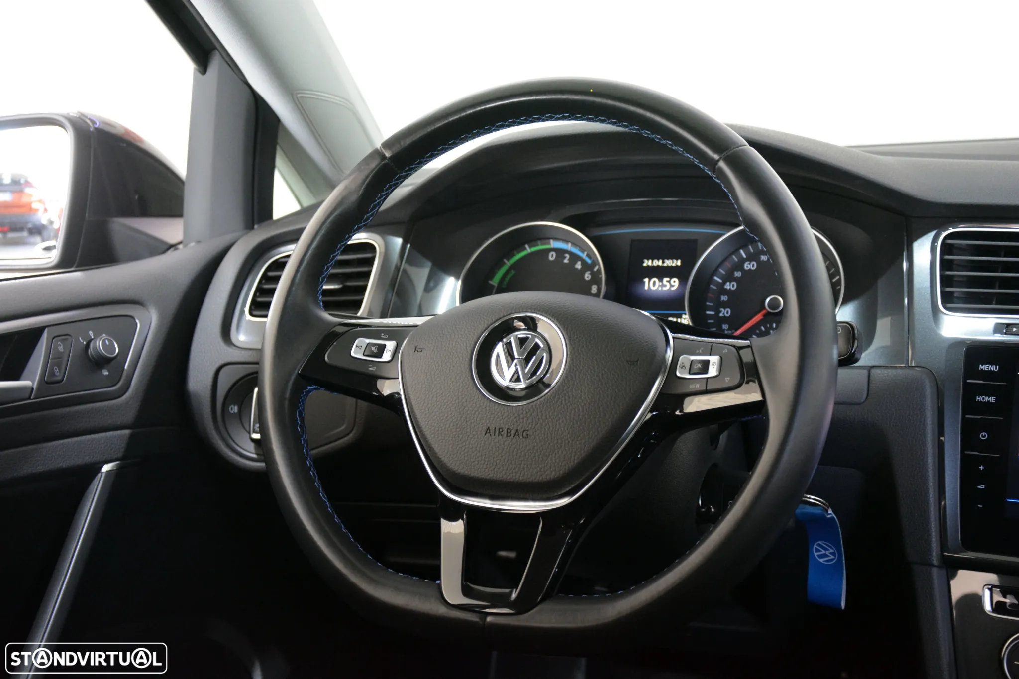 VW e-Golf AC/DC - 17