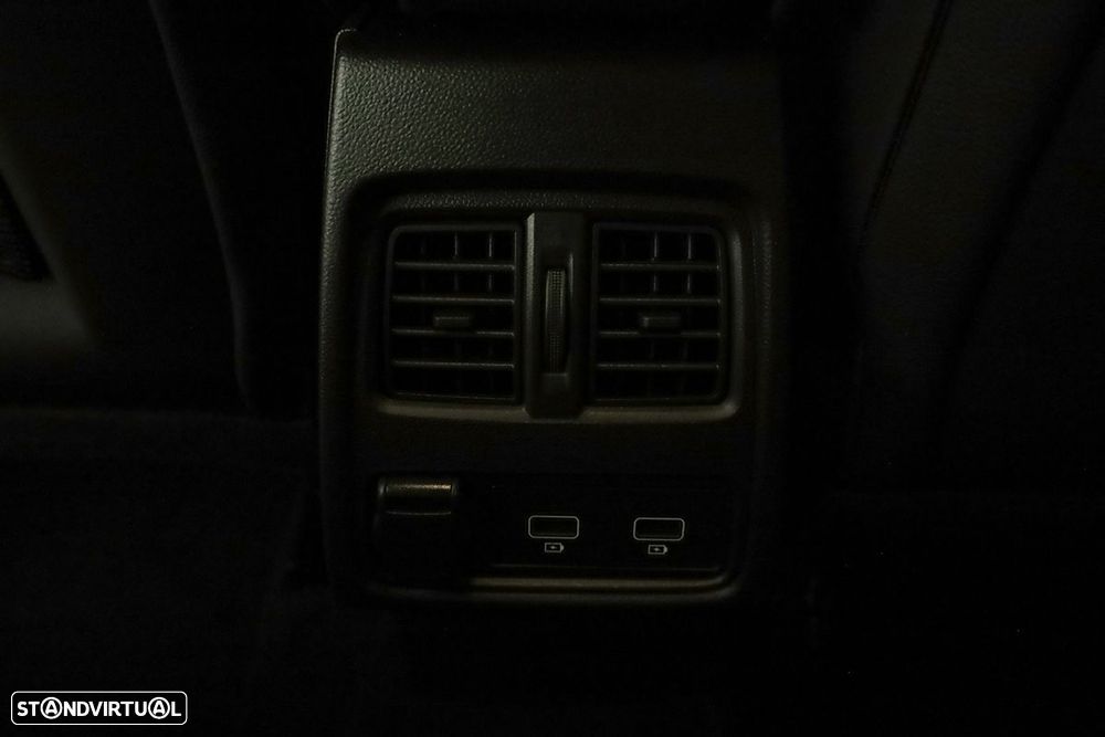 Renault Captur 1.0 TCe Techno Bi-Fuel - 25